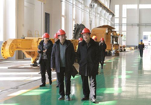 中國煤機協會領導蒞臨創力集團調研指導(圖3) 中國煤機協會領導蒞臨創力集團調研指導(圖3)