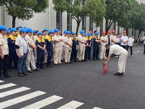 圖片2.jpg “人人講安全、個個會應急”——上海創力集團開展“安全月”消防演習活動(圖2)